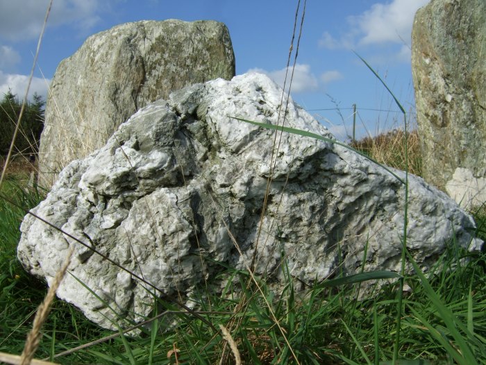21.09.2014 The adjacent quartz boulder at Lettergorman